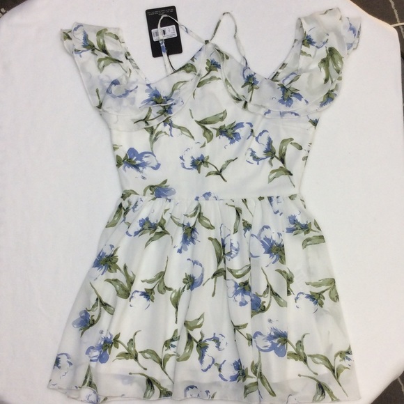 Misguided Floral Off the Shoulder Minidress - Picture 2 of 6